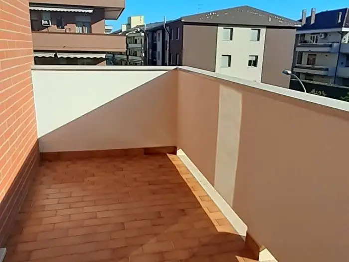 Appartamento quadrilocale in affitto in Francavilla Al Mare