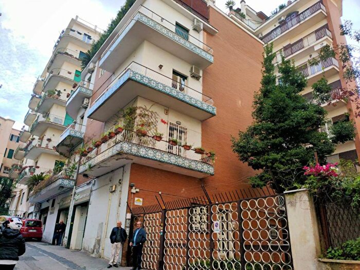 Appartamento monolocale in affitto in Via Settimio Severo Caruso, Vomero, Napoli