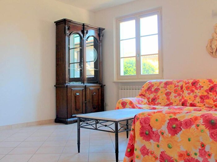 Casa con 5 locali in affitto in Via Piave, Pietrasanta