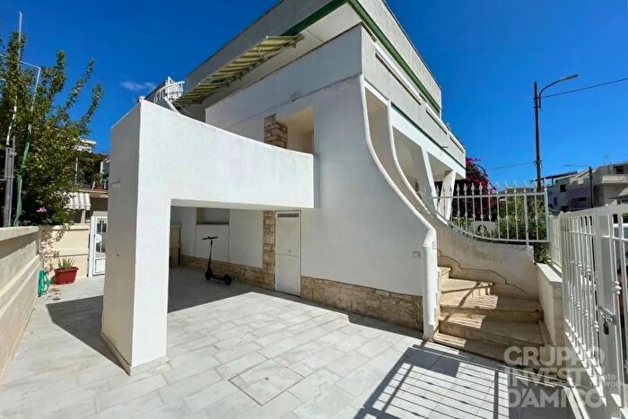 Appartamento trilocale in vendita in Torre Canne Via del Faro Brindisi Torre Canne, Fasano