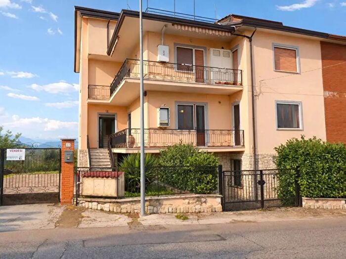 Casa con 15 locali in vendita in Via San Martino, Torrice