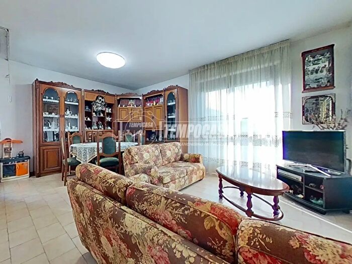 Appartamento quadrilocale in vendita in Via T a Edison, Biassono