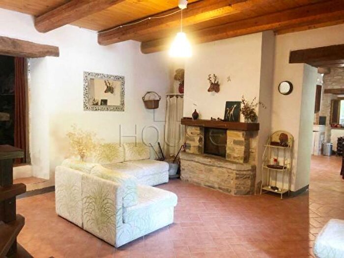 Casa quadrilocale in vendita in Badia Tedalda