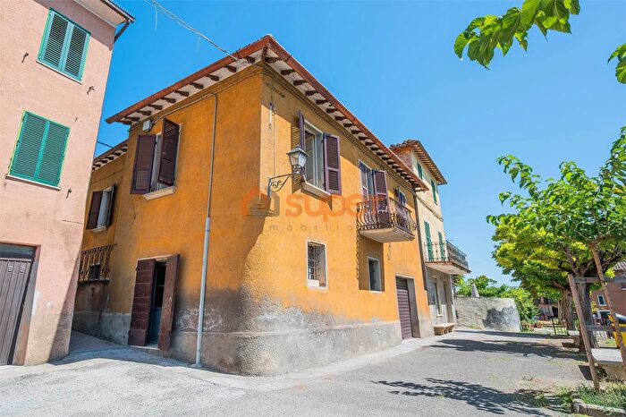 Casa con 5 locali in vendita in Perugia