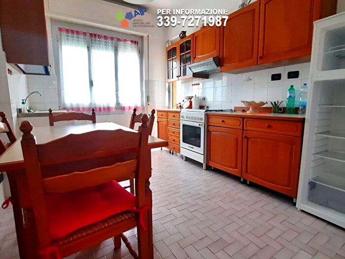 Appartamento trilocale in affitto in Via Giovanni Trossarelli, Struppa, Genova
