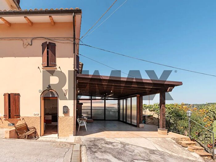 Casa trilocale in vendita in Via Alvareto, Cupramontana