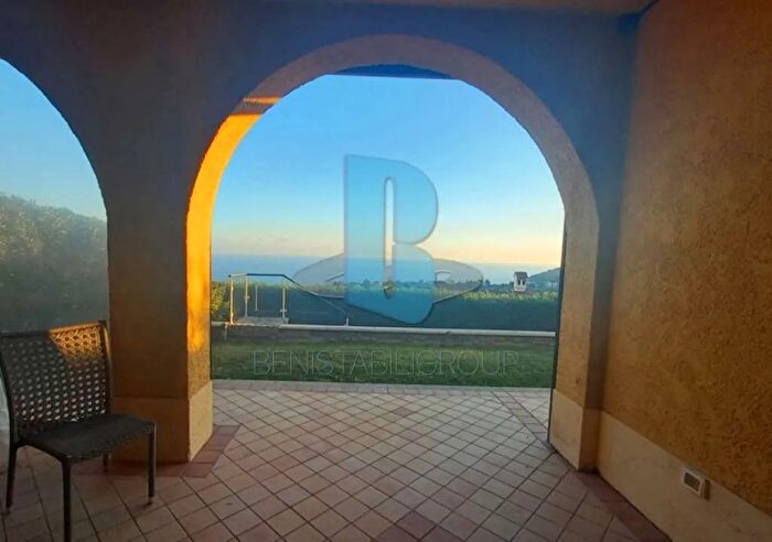 Appartamento con 6 locali in vendita in Sanremo