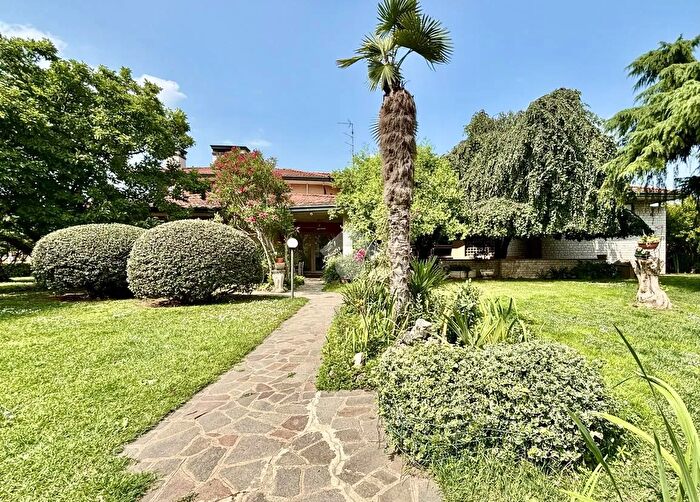 Casa con 5 locali in vendita in Via Coronino, Castegnato