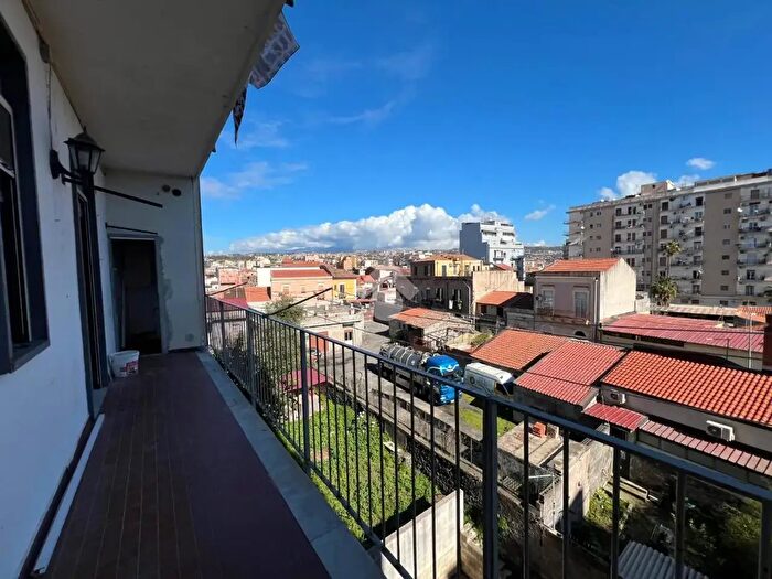 Appartamento quadrilocale in vendita in Via Messina, Catania