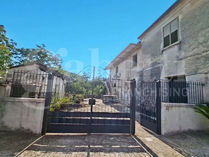 Casa quadrilocale in vendita in Viale Santa Reparata Snc, Teano