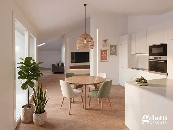 Casa trilocale in vendita in Via Solferino Snc, Pesaro