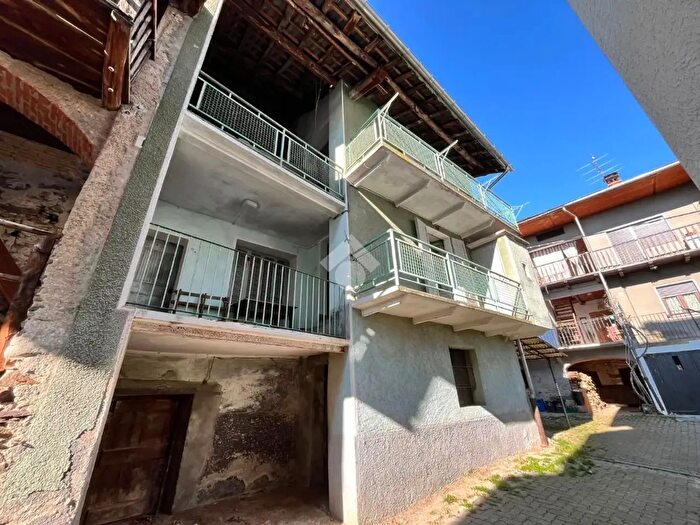 Case in Vendita e in Affitto - 2