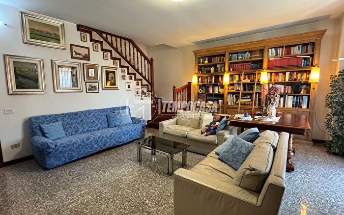 Casa quadrilocale in vendita in Via Privata Archimede, Santo Stefano Ticino