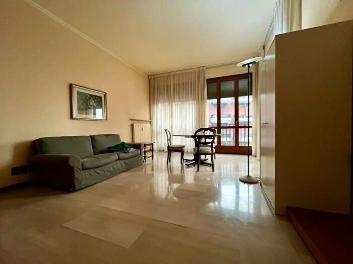 Appartamento trilocale in affitto in Viale Trento E Trieste, Cremona