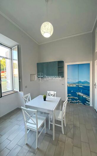 Appartamento bilocale in vendita in Calata Capodichino, Napoli