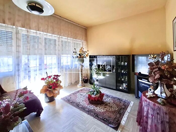 Appartamento con 5 locali in vendita in BellariaIgea Marina