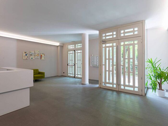 Appartamento con 5 locali in affitto in Via Romolo Gessi, Washington, Milano