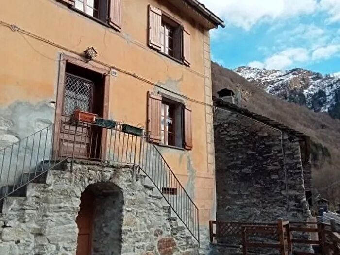 Case in Vendita e in Affitto - 3