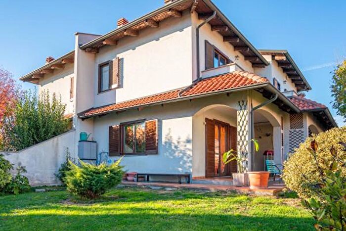 Casa con 6 locali in vendita in Via Villardora, Avigliana