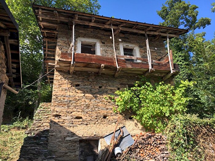Casa quadrilocale in vendita in Frazione San Marcellino Soprano, Valloriate