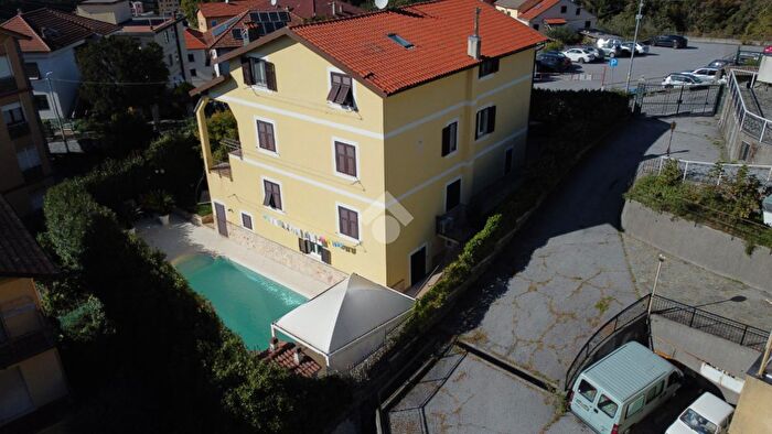 Casa quadrilocale in vendita in Via Ernesto Cassissa, SantOlcese