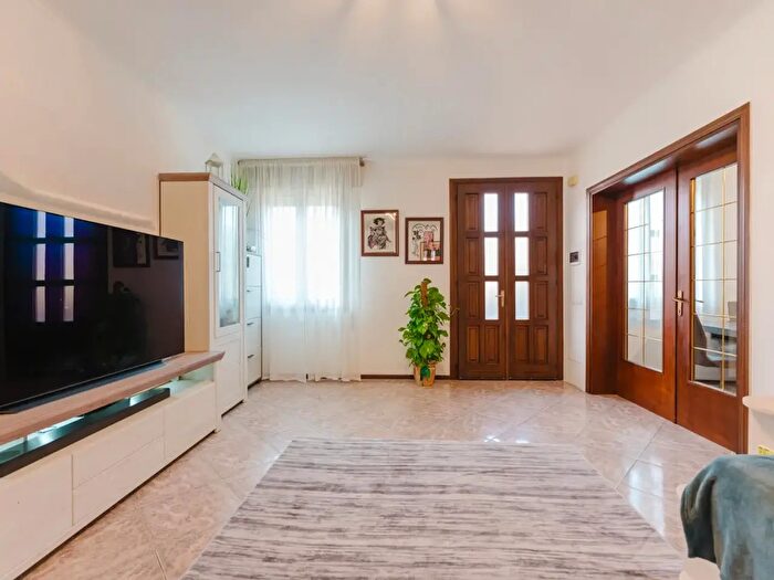 Appartamento trilocale in vendita in Via Configliachi, Montegrotto Terme