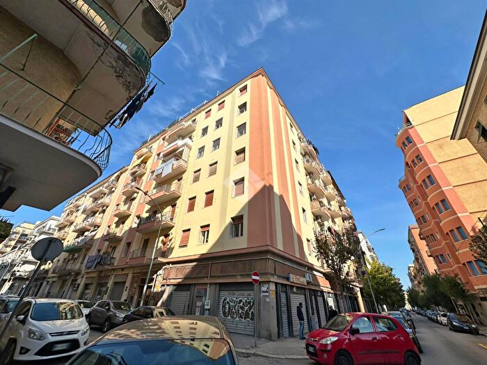 Appartamento quadrilocale in vendita in Via Barletta, Foggia