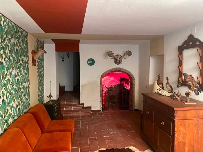 Casa con 18 locali in vendita in Castelmaggiore, Calci