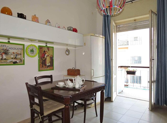 Appartamento con 5 locali in vendita in Via dei Servi di Maria, Siracusa