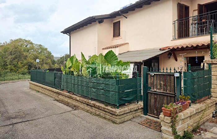 Casa con 5 locali in vendita in Via Sasso Manziana, Cerveteri