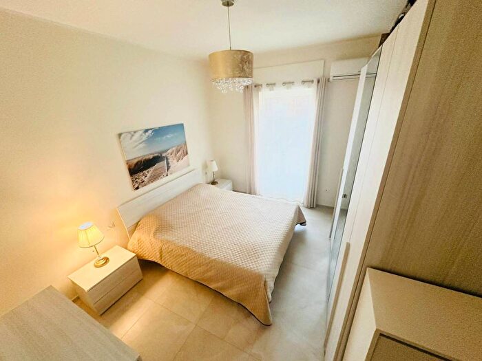 Appartamento trilocale in affitto in Via della Pineta, Bonaria, Cagliari