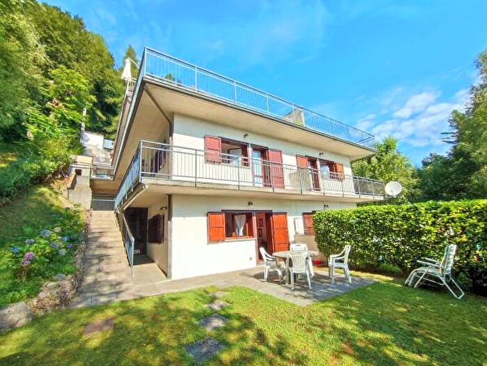 Appartamento trilocale in vendita in Via Sighignola, Alta Valle Intelvi