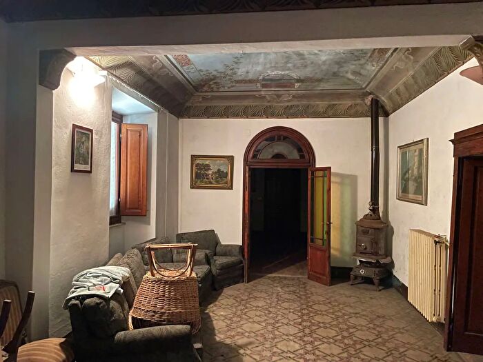 Casa con 16 locali in vendita in Cupa, Castiglion Fiorentino