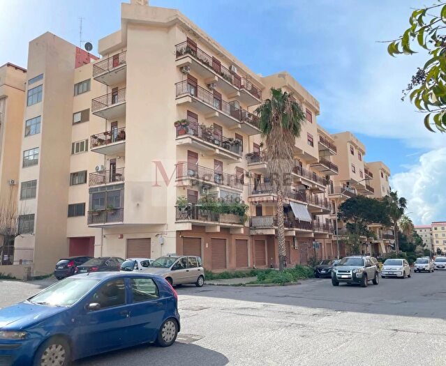 Appartamento quadrilocale in vendita in Viale Vittoria, Reggio Calabria