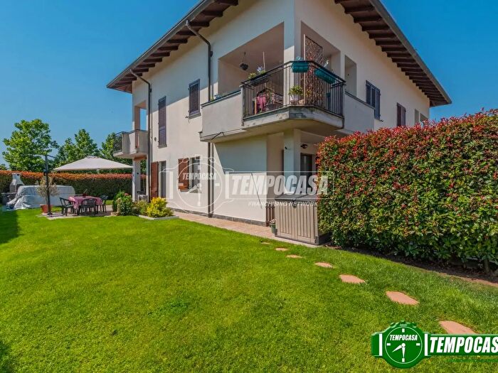 Appartamento trilocale in vendita in Via Don Carlo Gnocchi Furato, Inveruno