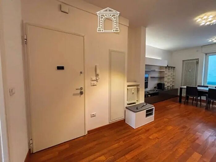 Appartamento trilocale in affitto in Via Donota, Trieste