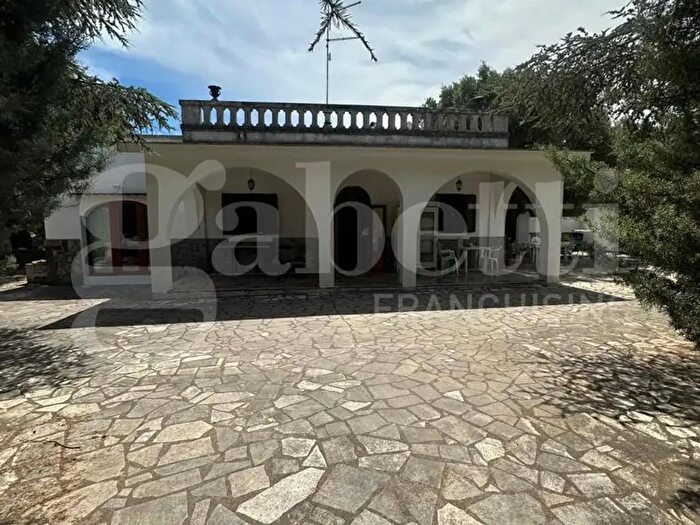 Casa quadrilocale in vendita in Cda San Benedetto Sn, Ostuni