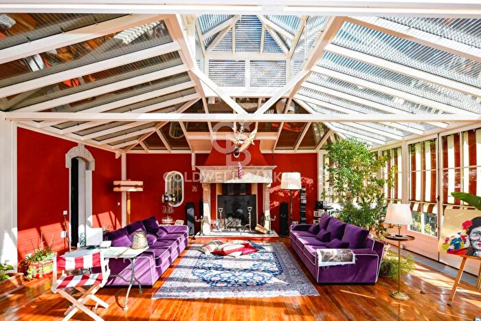 Casa con 14 locali in vendita in Via GScalini, Brunate