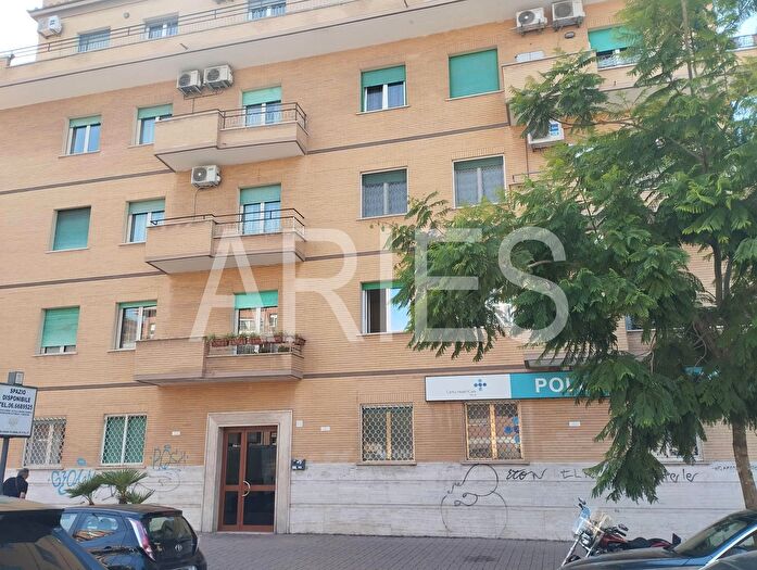 Appartamento bilocale in vendita in Viale Paolo Orlando, Roma