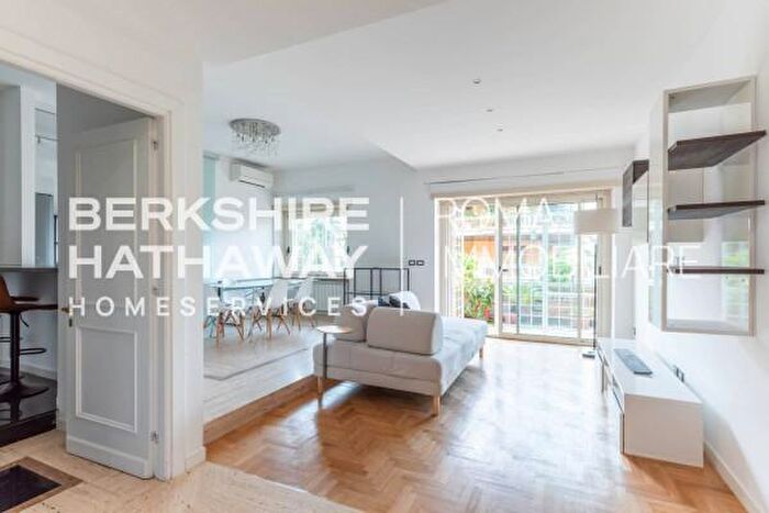 Appartamento trilocale in vendita in Via del Casaletto, Roma