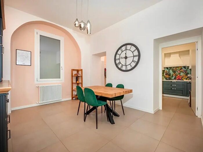 Appartamento trilocale in vendita in Via Labicana, Roma