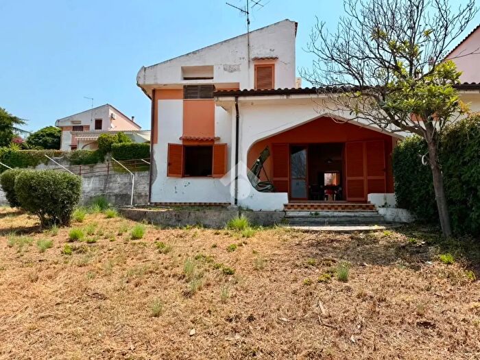 Casa con 8 locali in vendita in Contrada Riviere, Diamante