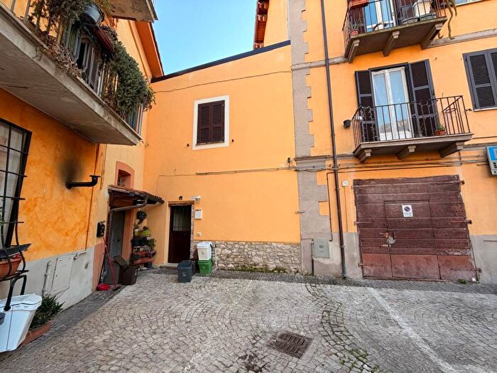 Appartamento bilocale in affitto in Via delle Cascine, Fiano Romano
