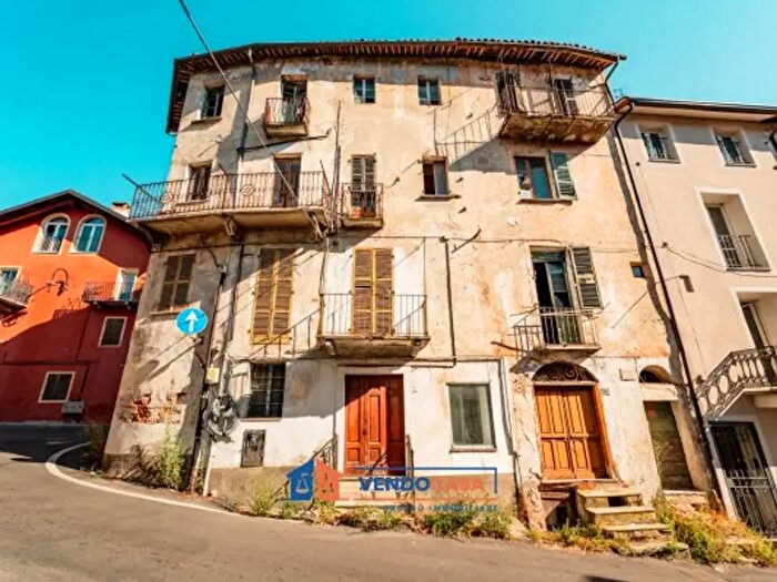 Casa con 6 locali in vendita in Via del Rinchiuso, Mondovi'