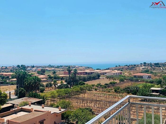 Appartamento con 5 locali in vendita in Porto Empedocle