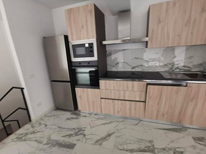 Appartamento bilocale in affitto in Via Settemb, Catanzaro