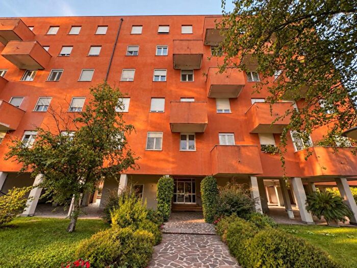 Appartamento monolocale in affitto in Via Valsesia, Bisceglie, Milano