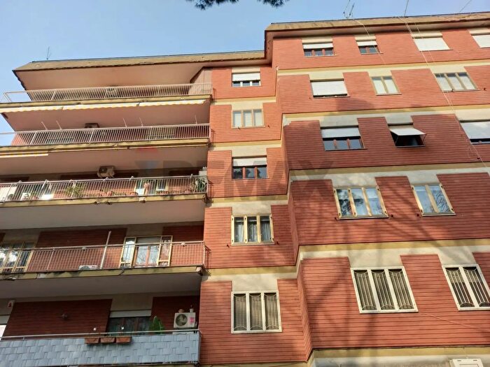 Appartamento con 5 locali in vendita in Viale Vincenzo Cappiello, Caserta