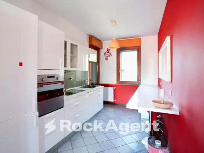 Appartamento trilocale in vendita in Via Mauriac, Roma