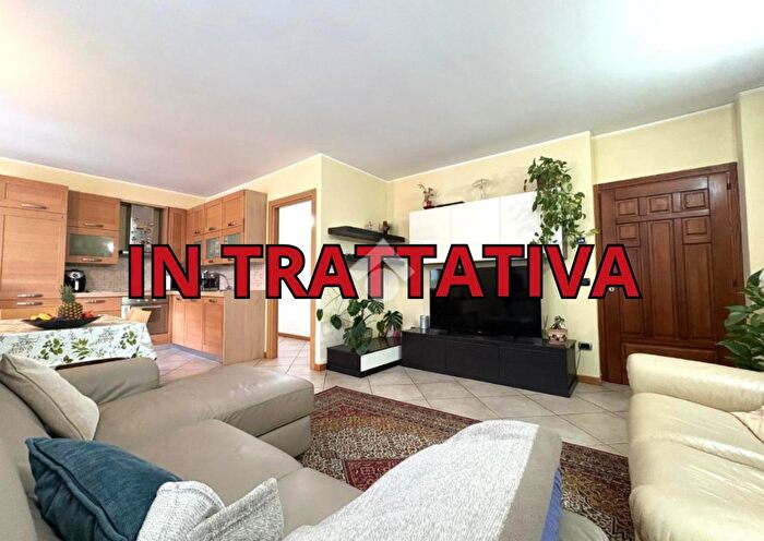 Appartamento trilocale in vendita in Via Galeazzi, Piateda